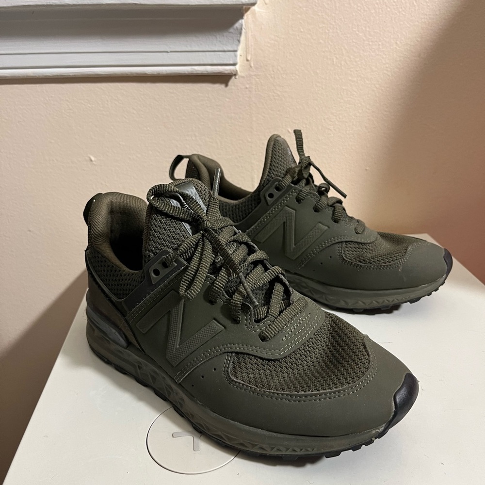 New balance Olive green